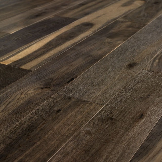 5&quot; x 9/16&quot; Kentwood Originals Heirloom Oak Iron Springs Engineered Hardwood— now available at our Edmonton location!

320 sq. ft. in stock
&amp;nbsp;Sold by the Square Foot&amp;nbsp; — perfect for your next flooring project!

Final sale — don’t miss out!

Or pick up directly from our warehouse, Monday to Friday, 8:00 AM – 3:30 PM

Upgrade your space with beautiful, durable flooring today